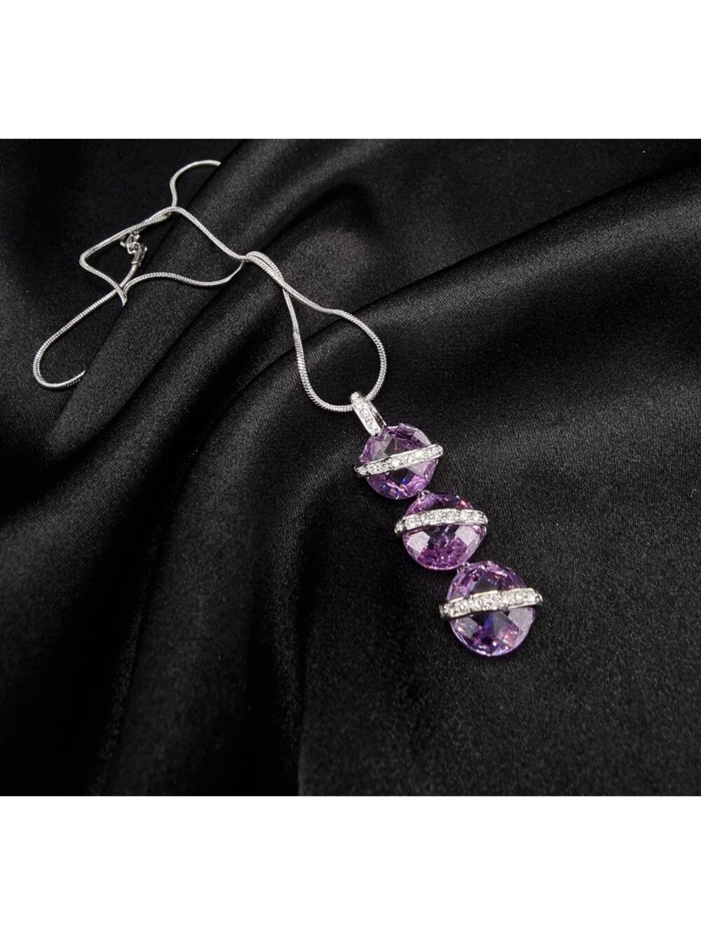 Vintage Nolan Miller Signed Purple Crystal Pendant Necklace